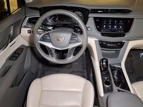 Certified 2023 Cadillac XT5 Premium Luxury FWD image 16