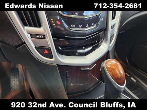 Used 2015 Cadillac SRX Luxury image 38