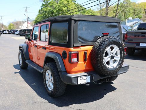 Used 2018 Jeep Wrangler Unlimited Sport S AWD/4WD image 5