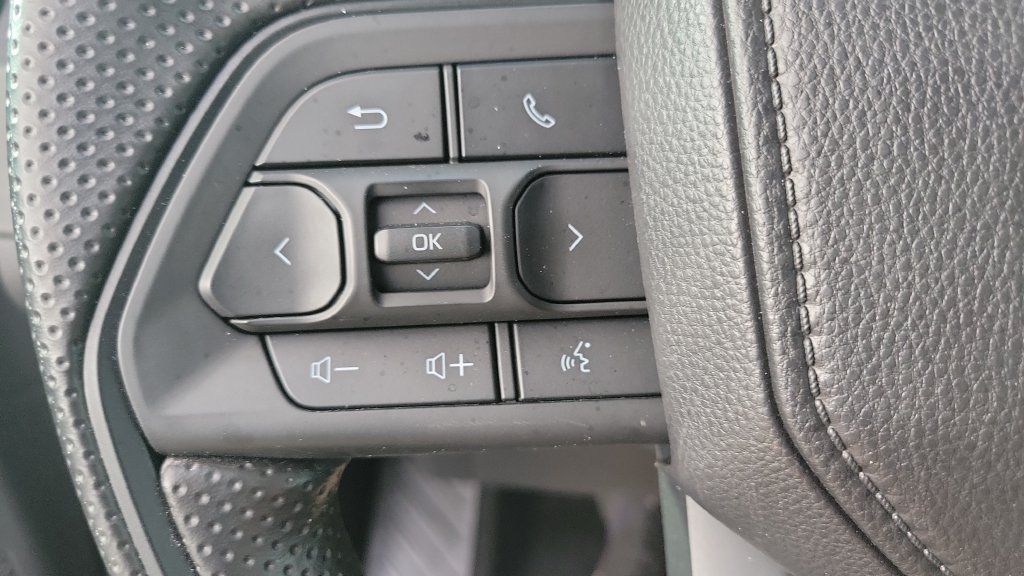Used 2025 Toyota Tacoma SR w/ SR Upgrade Package RWD image 21