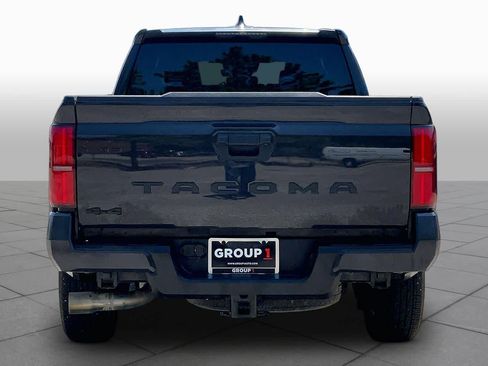 Used 2025 Toyota Tacoma SR5 AWD/4WD image 4