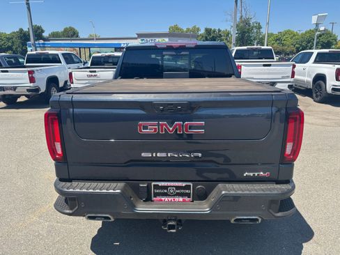 Used 2021 GMC Sierra 1500 AT4 w/ AT4 Premium Package image 6