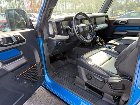 Used 2022 Ford Bronco Badlands image 15