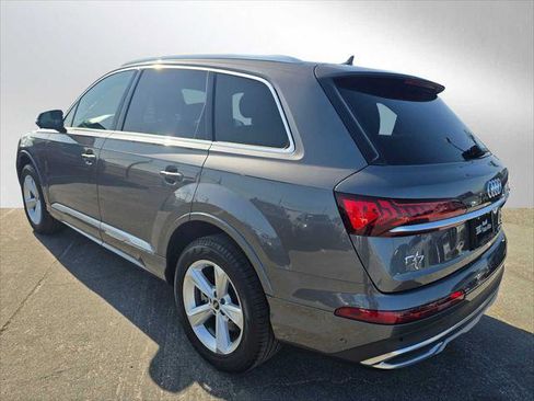 Used 2024 Audi Q7 2.0T Premium w/ Convenience Package image 5