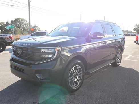 New 2026 Ford Expedition Active image 6