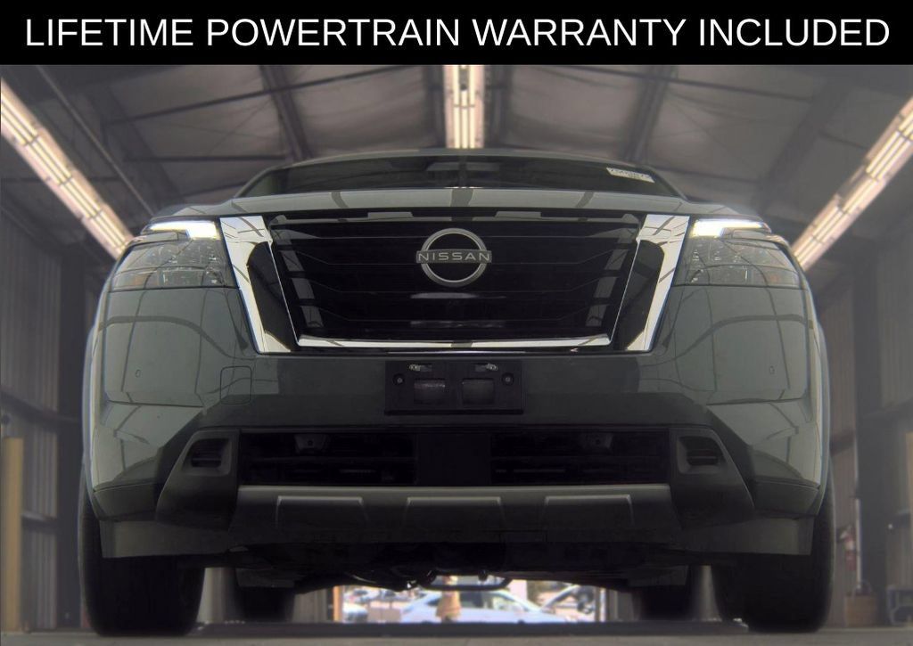 Used 2025 Nissan Pathfinder Platinum w/ Cargo Package FWD image 4