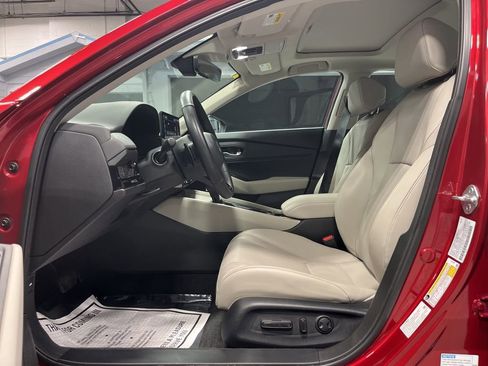 Used 2023 Honda Accord EX-L image 12