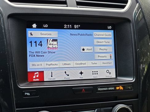 Used 2017 Ford Explorer XLT w/ Equipment Group 202A FWD image 21