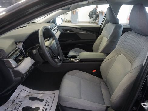 Used 2025 Toyota Camry LE image 19