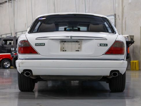 Used 1997 Jaguar XJ6 L RWD image 10