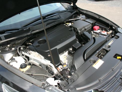 Used 2017 Nissan Altima 2.5 SV FWD image 32