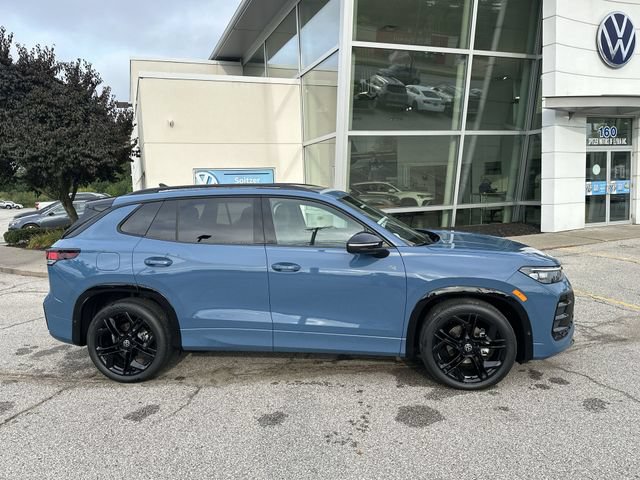 New 2026 Volkswagen Tiguan SE R-Line FWD image 10