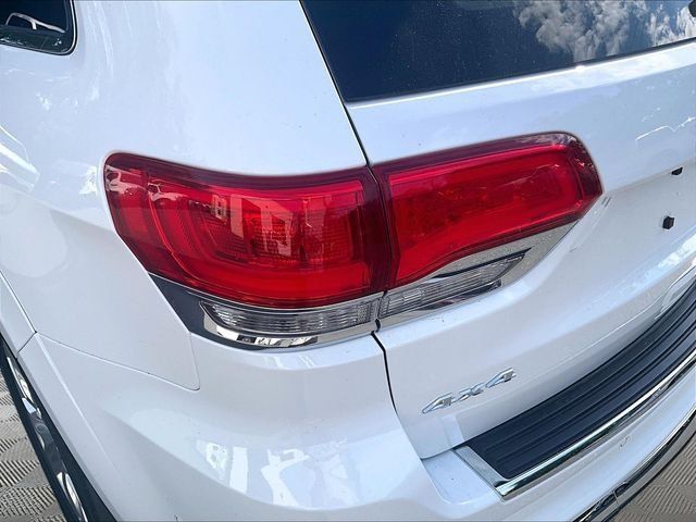 Used 2021 Jeep Grand Cherokee Summit AWD/4WD image 32