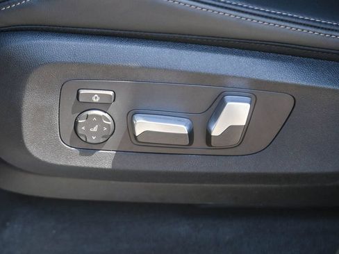 Used 2026 BMW X5 sDrive40i w/ M Sport Package RWD image 17