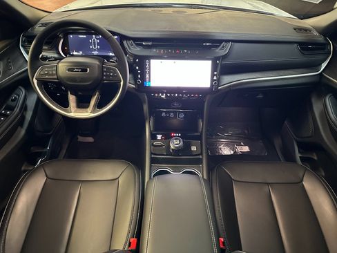 New 2026 Jeep Grand Cherokee L Limited AWD/4WD image 12