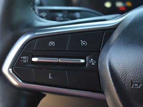 Certified 2025 Chevrolet Equinox LT image 26