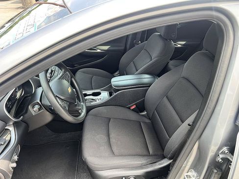 Used 2025 Chevrolet Malibu LT FWD image 13