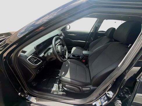 Used 2024 Kia Seltos S FWD image 16