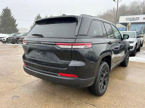 New 2025 Jeep Grand Cherokee 4WD image 5