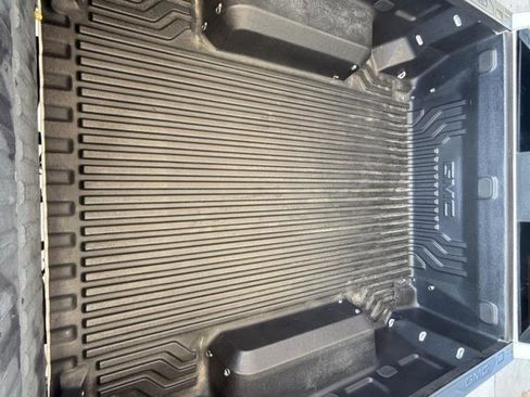 Used 2021 GMC Sierra 1500 SLT w/ SLT Convenience Package image 42