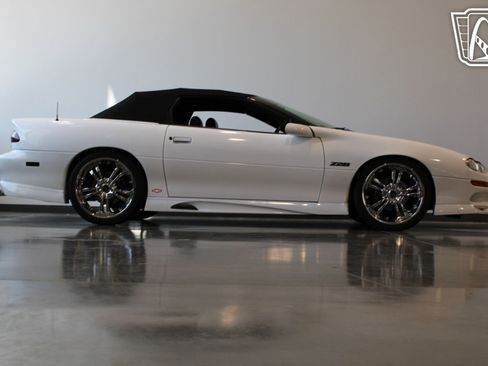 Used 2000 Chevrolet Camaro Z28 image 23