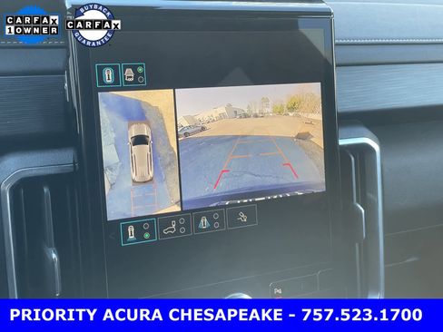 Used 2025 GMC Acadia Elevation image 17