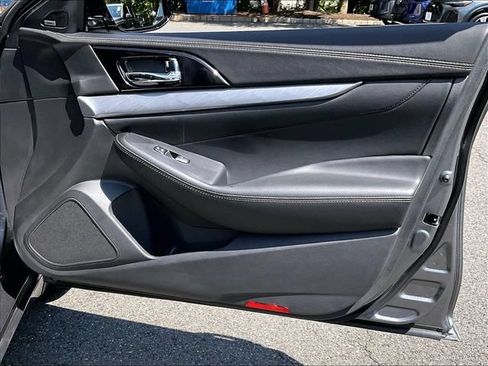 Used 2018 Nissan Maxima 3.5 SL FWD image 28