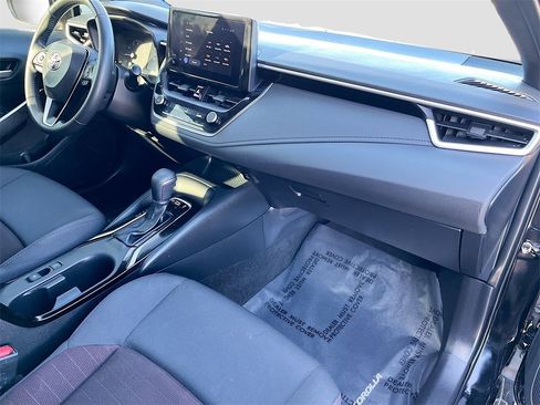 Used 2023 Toyota Corolla SE w/ SE Premium Package image 27