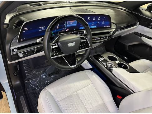 Used 2024 Cadillac Lyriq Sport RWD image 20