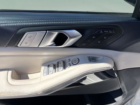 Used 2019 BMW X7 xDrive40i w/ Premium Package image 17