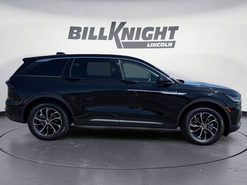 New 2026 Lincoln Nautilus Premier image 6