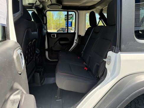 Used 2021 Jeep Wrangler Unlimited Rubicon w/ Uconnect 4C Nav & Sound Group AWD/4WD image 13