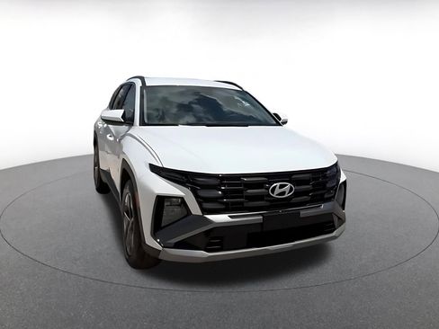 Used 2025 Hyundai Tucson SEL FWD image 3