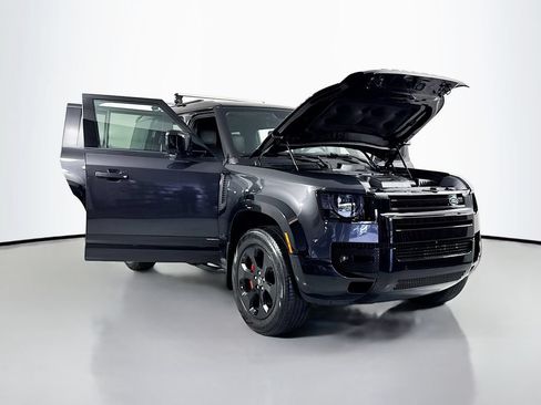 Used 2022 Land Rover Defender 110 X AWD/4WD image 24