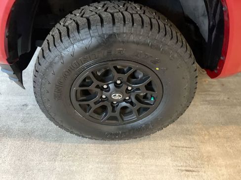 Used 2022 Toyota Tacoma SR5 image 10