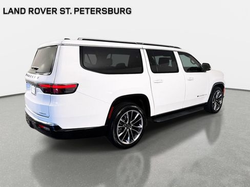 Used 2024 Jeep Wagoneer L Series II w/ Premium Group I AWD/4WD image 5