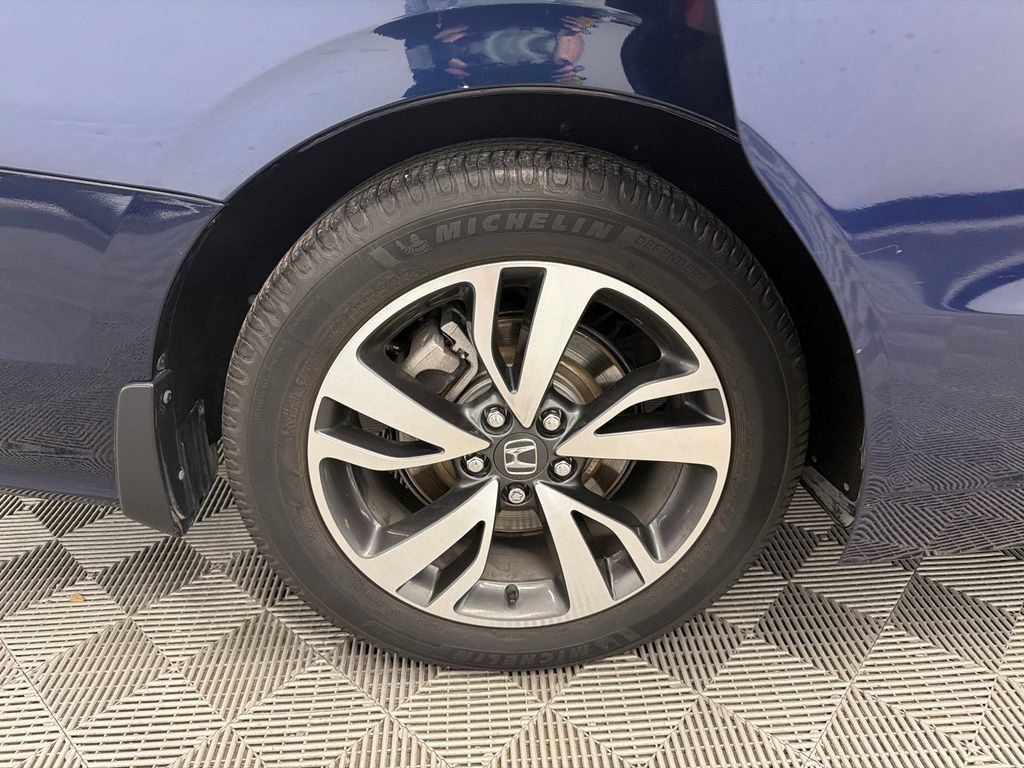 Used 2023 Honda Odyssey Touring image 18