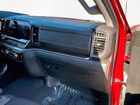 Used 2023 GMC Sierra 1500 Elevation image 18