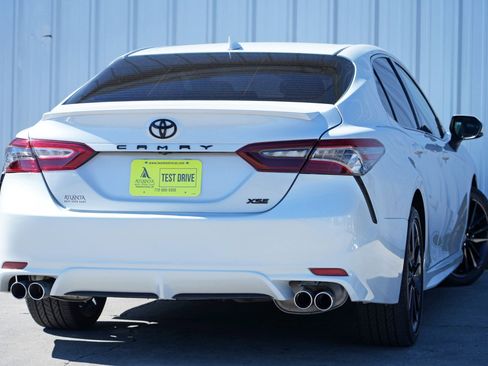 Used 2021 Toyota Camry XSE image 4