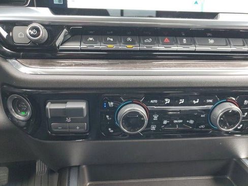 Used 2024 Chevrolet Silverado 1500 LTZ w/ LTZ Convenience Package II AWD/4WD image 26