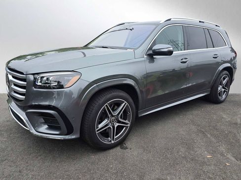 Used 2026 Mercedes-Benz GLS 450 4MATIC image 8