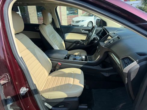 Used 2019 Ford Edge SEL w/ Equipment Group 201A AWD/4WD image 30