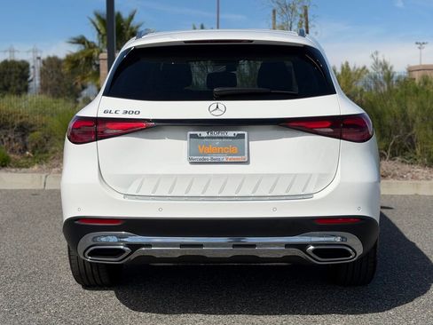 Used 2024 Mercedes-Benz GLC 300 image 9