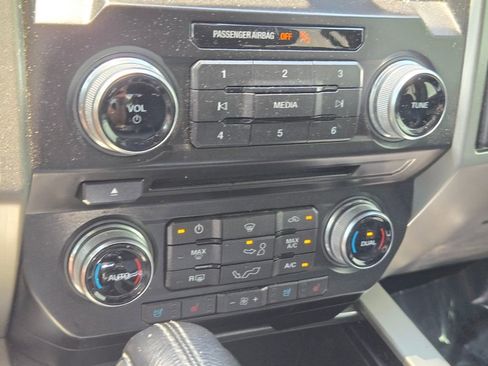 Used 2017 Ford F150 Lariat AWD/4WD image 26