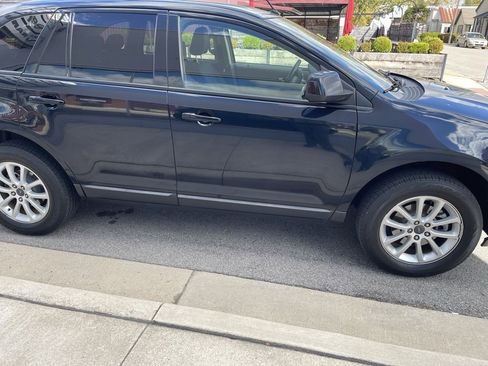 Used 2010 Ford Edge SEL image 2