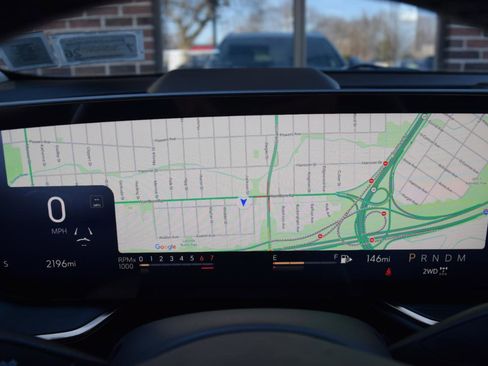 Used 2025 Buick Envision Avenir image 32