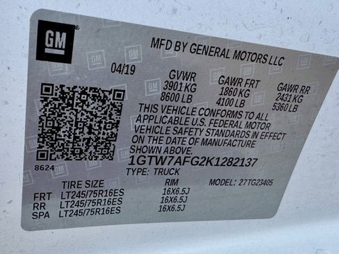 Used 2019 GMC Savana 2500 w/ Driver Convenience Package RWD image 18