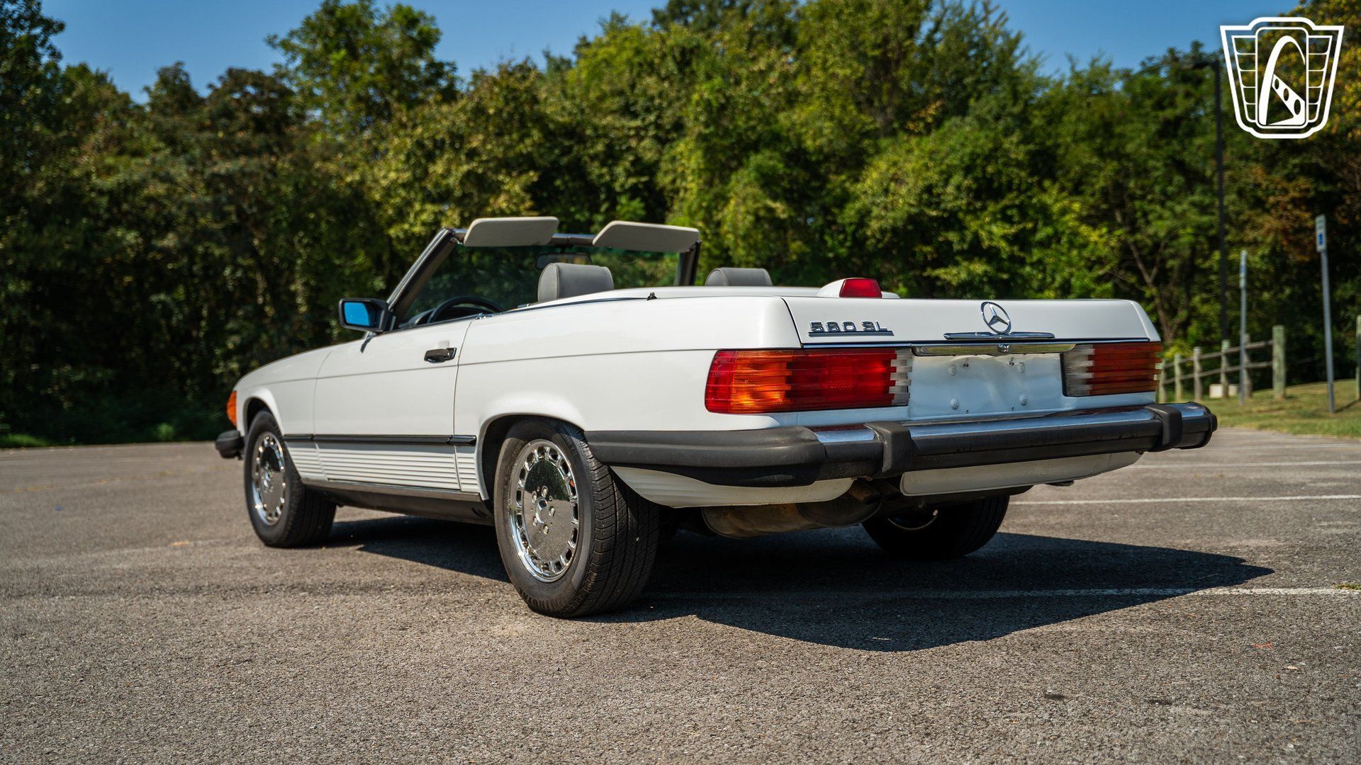 Used 1987 Mercedes-Benz 560 SL image 12