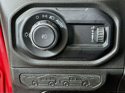 Used 2025 Jeep Wrangler Unlimited Sport AWD/4WD image 16