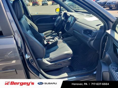 Used 2025 Subaru Forester Touring w/ Popular Package - Touring AWD/4WD image 11